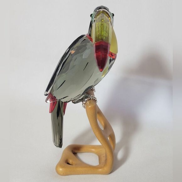Swarovski Crystal Toucan Exotic Bird - Crystal Paradise Collection - Picture 3 of 11
